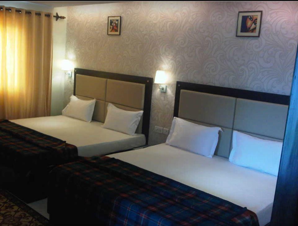 Hotel Swagat Palace Bhiwadi ภายนอก รูปภาพ